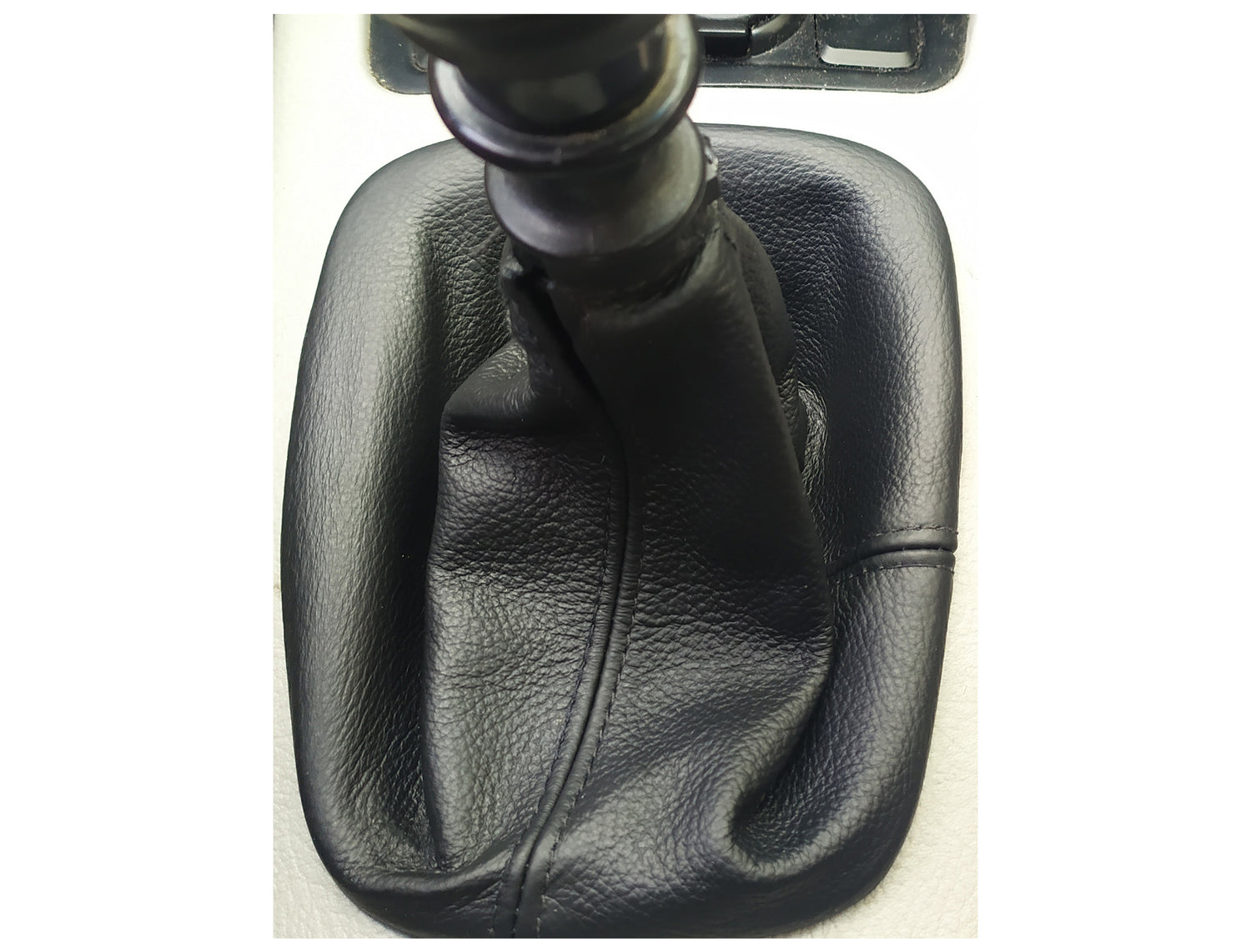 Funda Palanca de Cambios Accesorio Compatible Especifico para KIA CERATO (2004-2016)